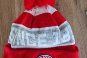 Fanclub Bommel Mütze gestrickt